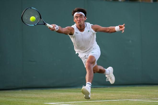 香饽饽，邮报：曼联等英超14队都询问过圣徒边锋迪布林的情况.