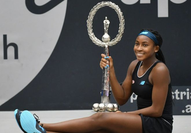 初看似乎是 初看似乎是