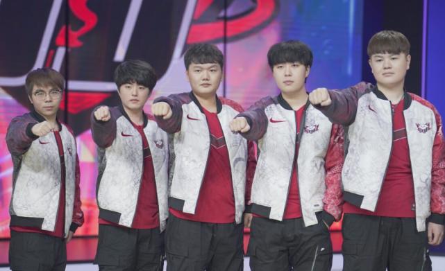 两支球队的 两支球队的